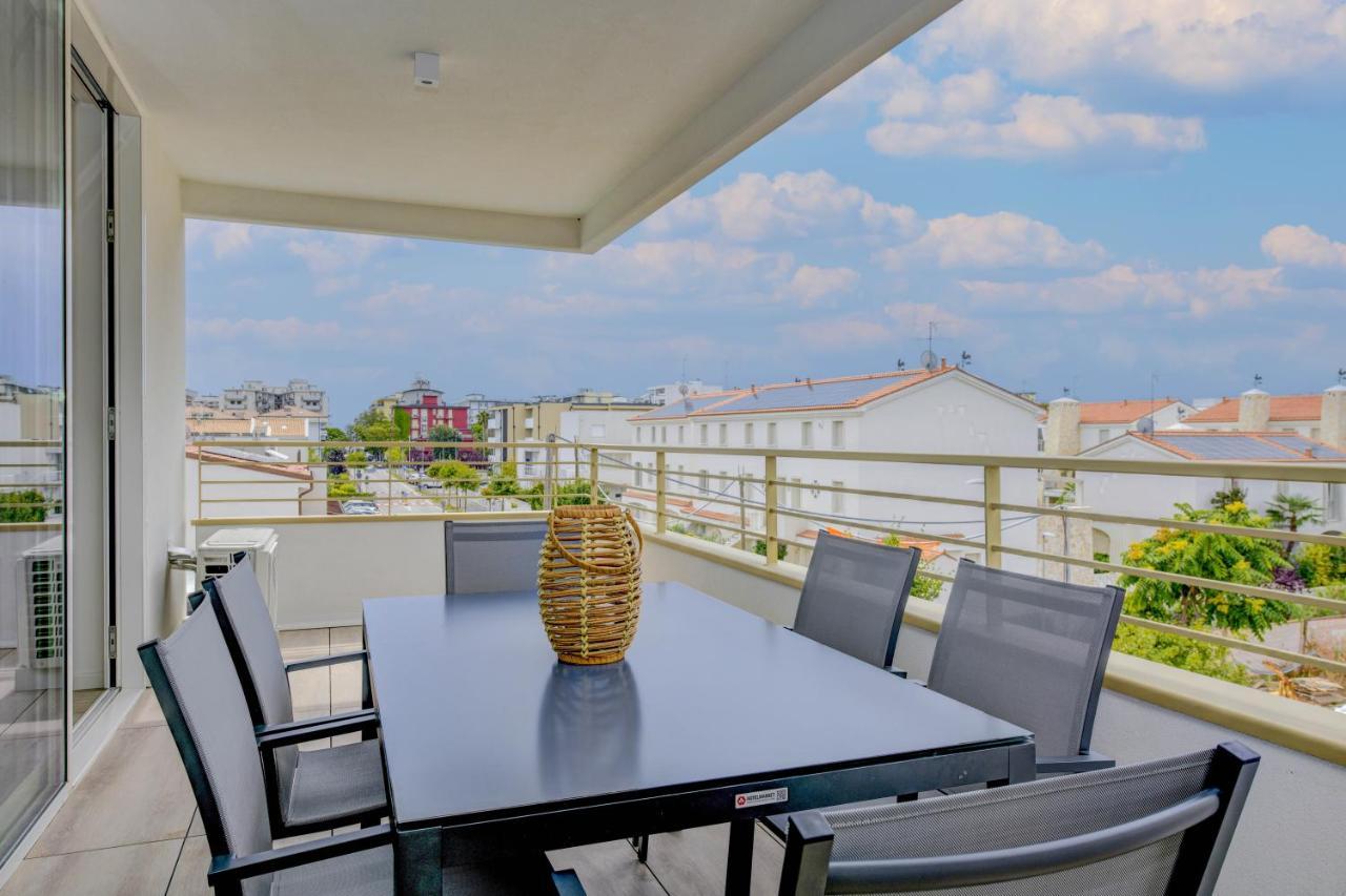 Apartment Sunlight *